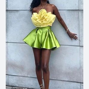 ASOS LUXE satin full shorts in green 2